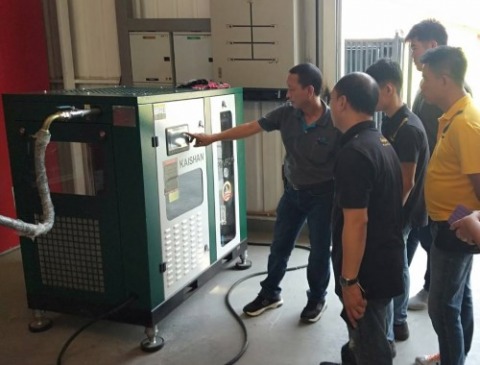 แผงควบคุมปั๊มลม